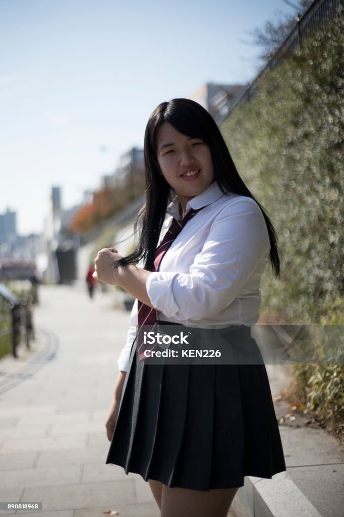 黄瓜视频18时尚穿搭